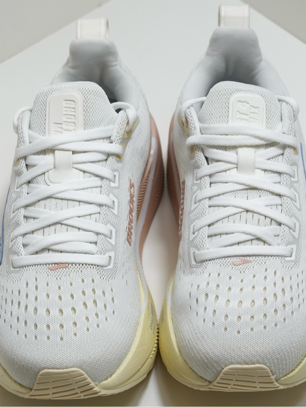 Brooks Women’s White Running Sneakers with Blue and Peach Accents - Picture 5 of 5